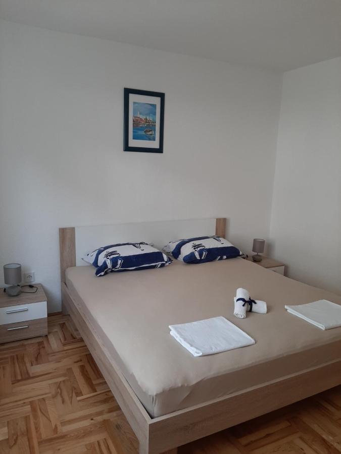 Apartment Marko Каштела Екстер'єр фото
