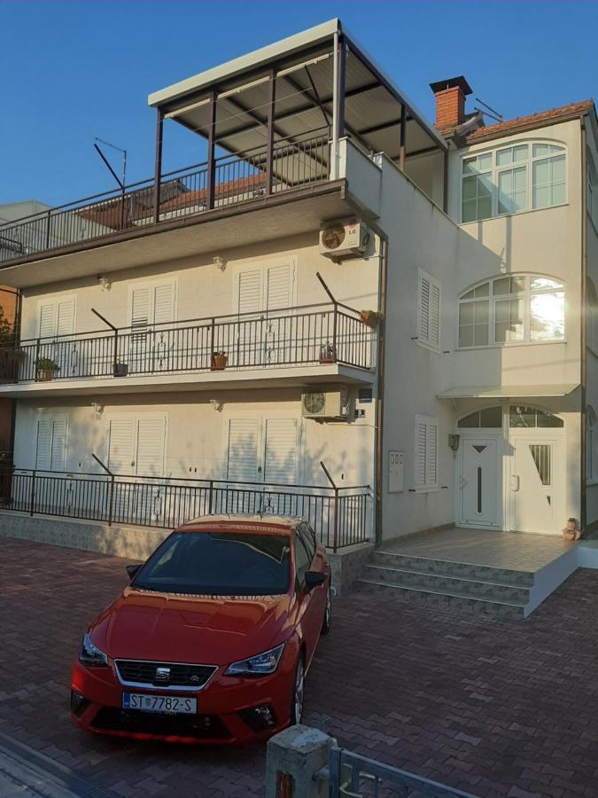 Apartment Marko Каштела Екстер'єр фото