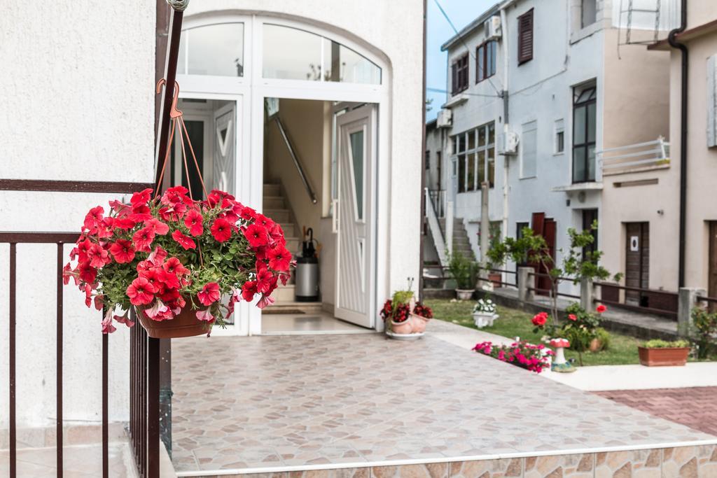 Apartment Marko Каштела Екстер'єр фото