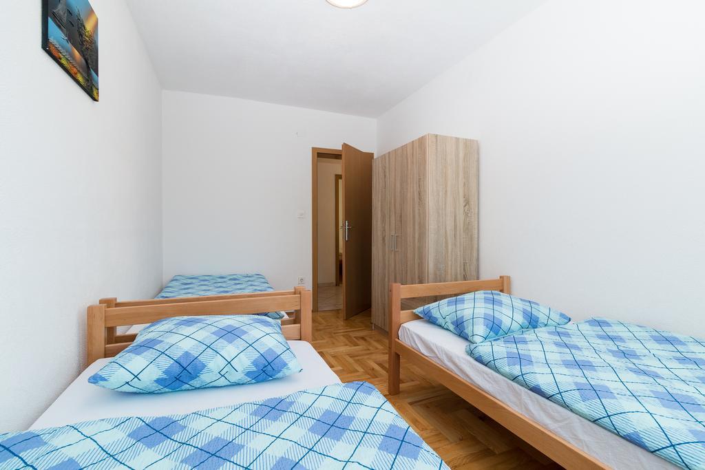 Apartment Marko Каштела Екстер'єр фото